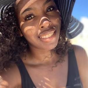 Meet your Posher, Tamara